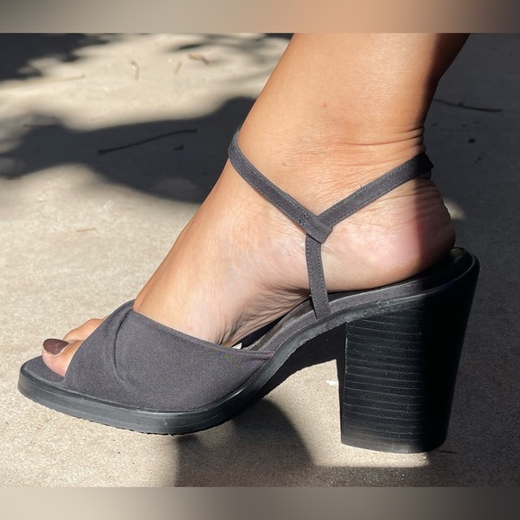 NEW $10 Rampage Black Ankle Strap Heels, size 8 - Picture 3 of 8